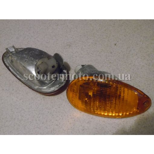 Стекла поворотов, повороты у зборі Vespa ET2, ET4 50-125-150 задние