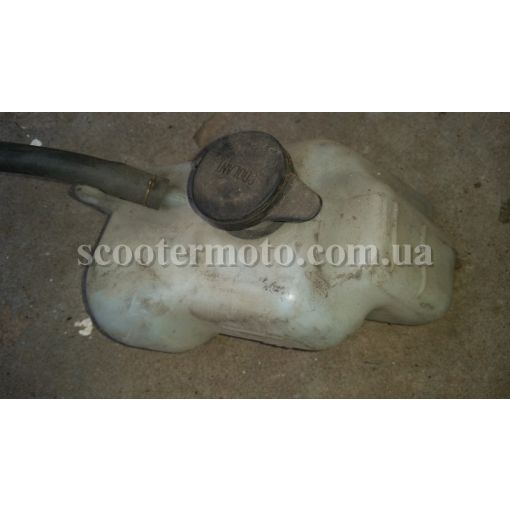 Расширительный бачок з крышкой Honda Spacy 125 JF03