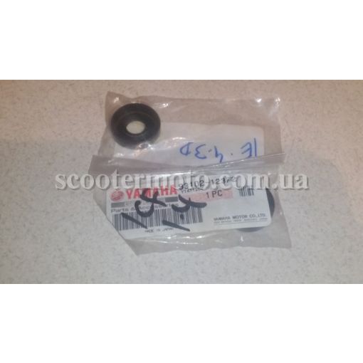 Сальник помпы Yamaha YZF R1, R7, FZ8, FZ1, Fazer 1000, FJR 1300, XVS 1300, оригінал